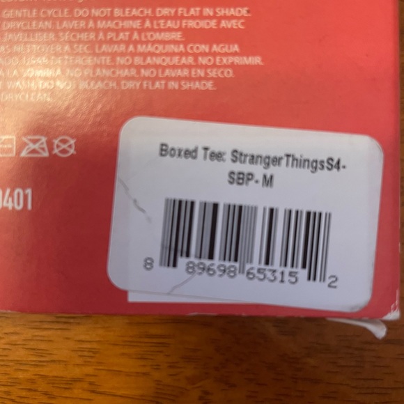 NIB Funko Tee- Stranger Things Surfer Boy Pizza - Adult M - Picture 6 of 7